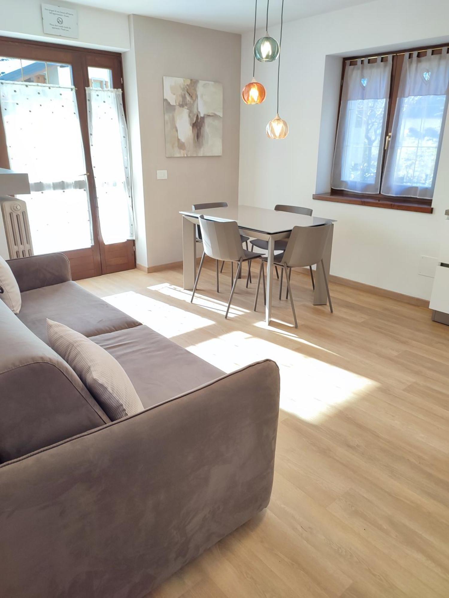 Appartamento Con Giardino Carisolo Zewnętrze zdjęcie