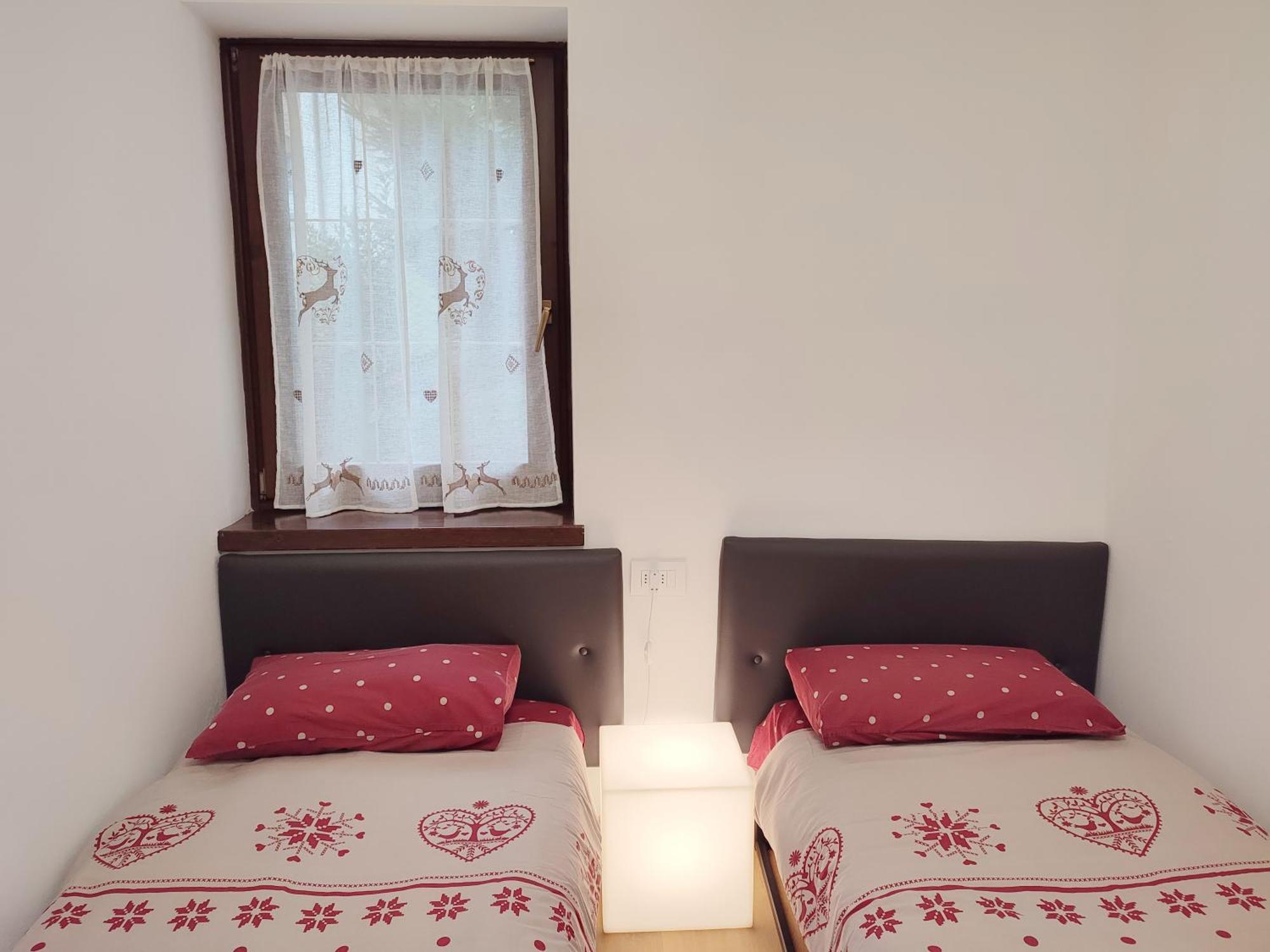 Appartamento Con Giardino Carisolo Zewnętrze zdjęcie