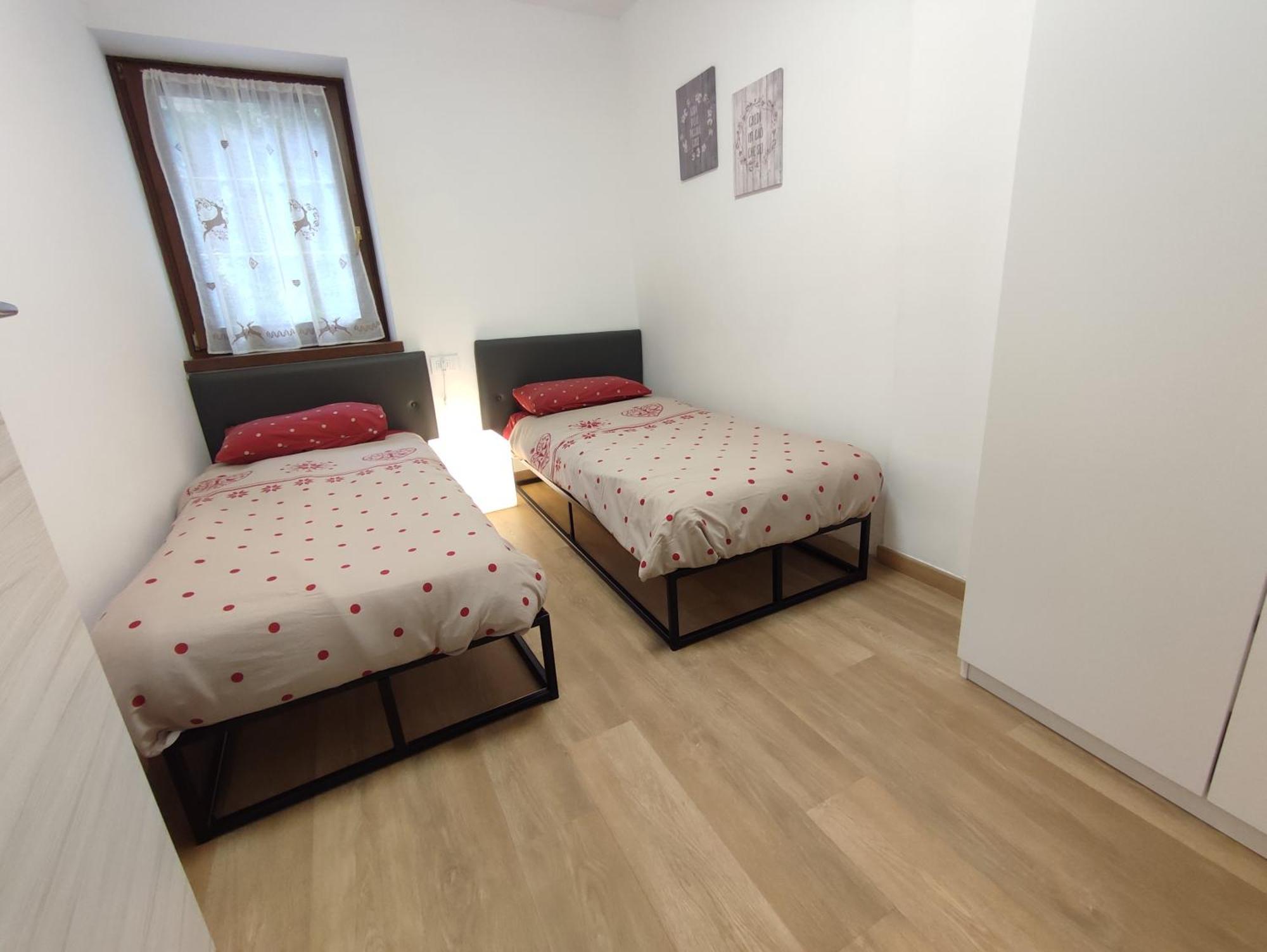 Appartamento Con Giardino Carisolo Zewnętrze zdjęcie
